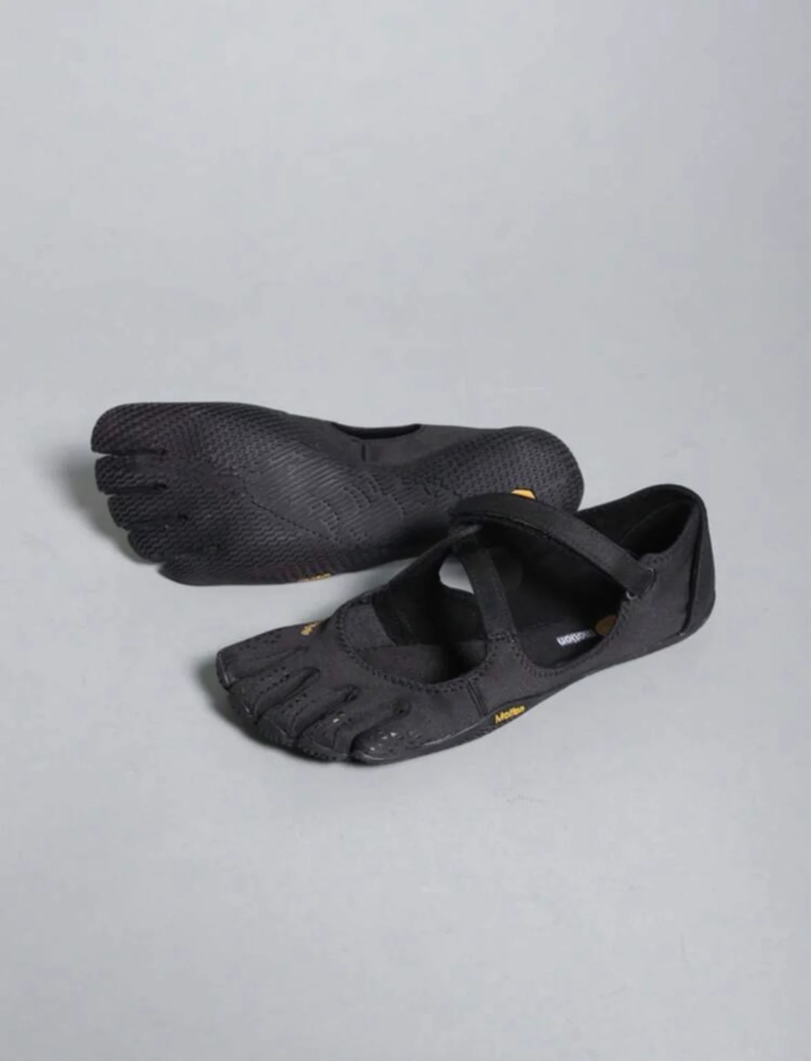 Black Vibram FiveFingers Toe Shoes