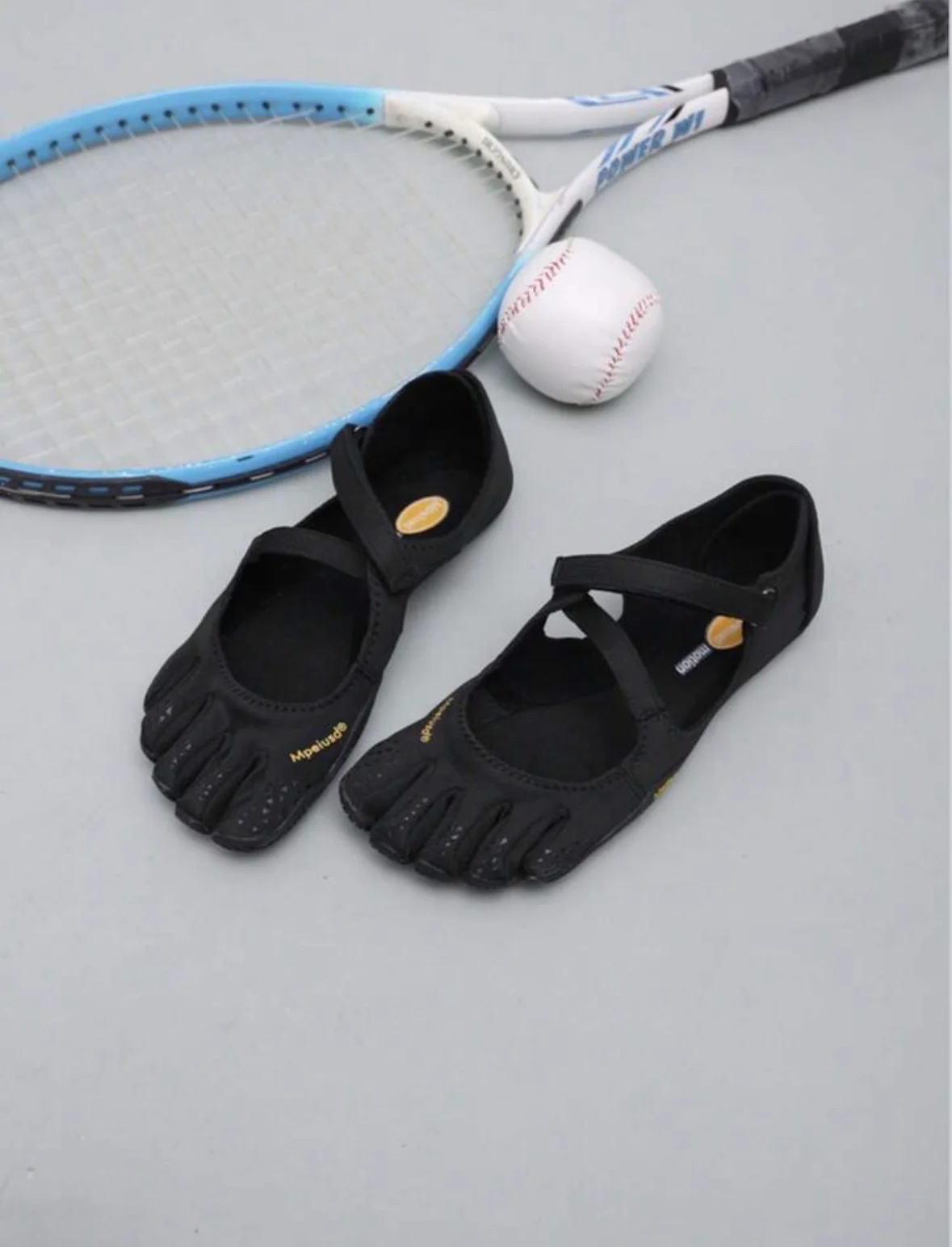 Black Vibram FiveFingers Toe Shoes media 4