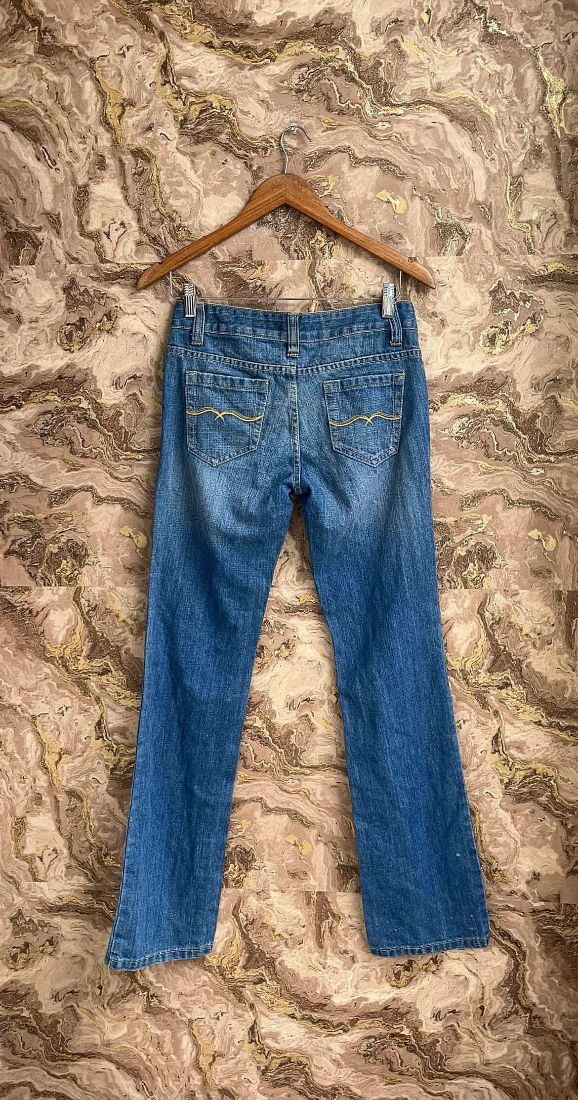 Low Rise Jeans media 2