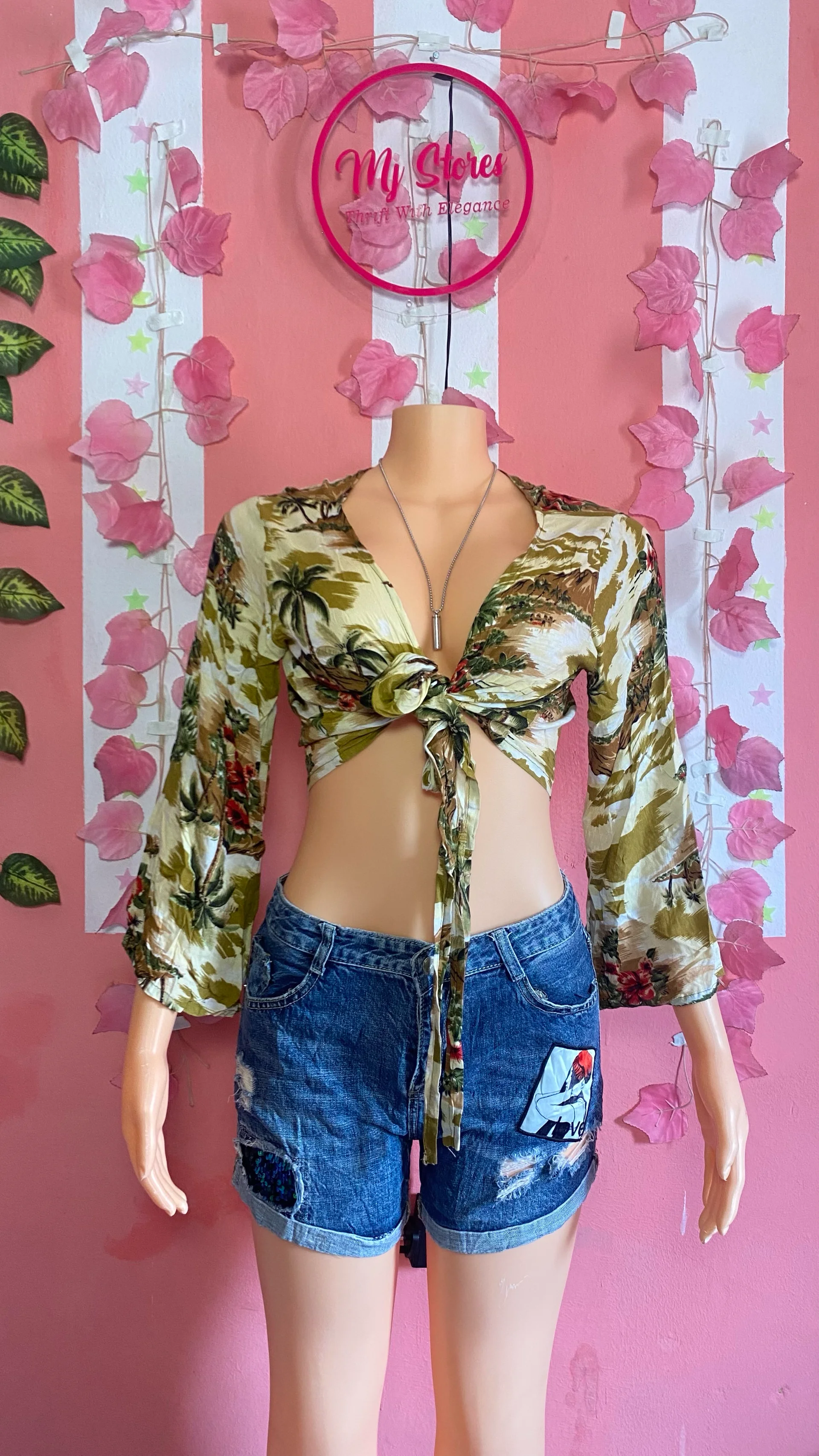 Knotted top
