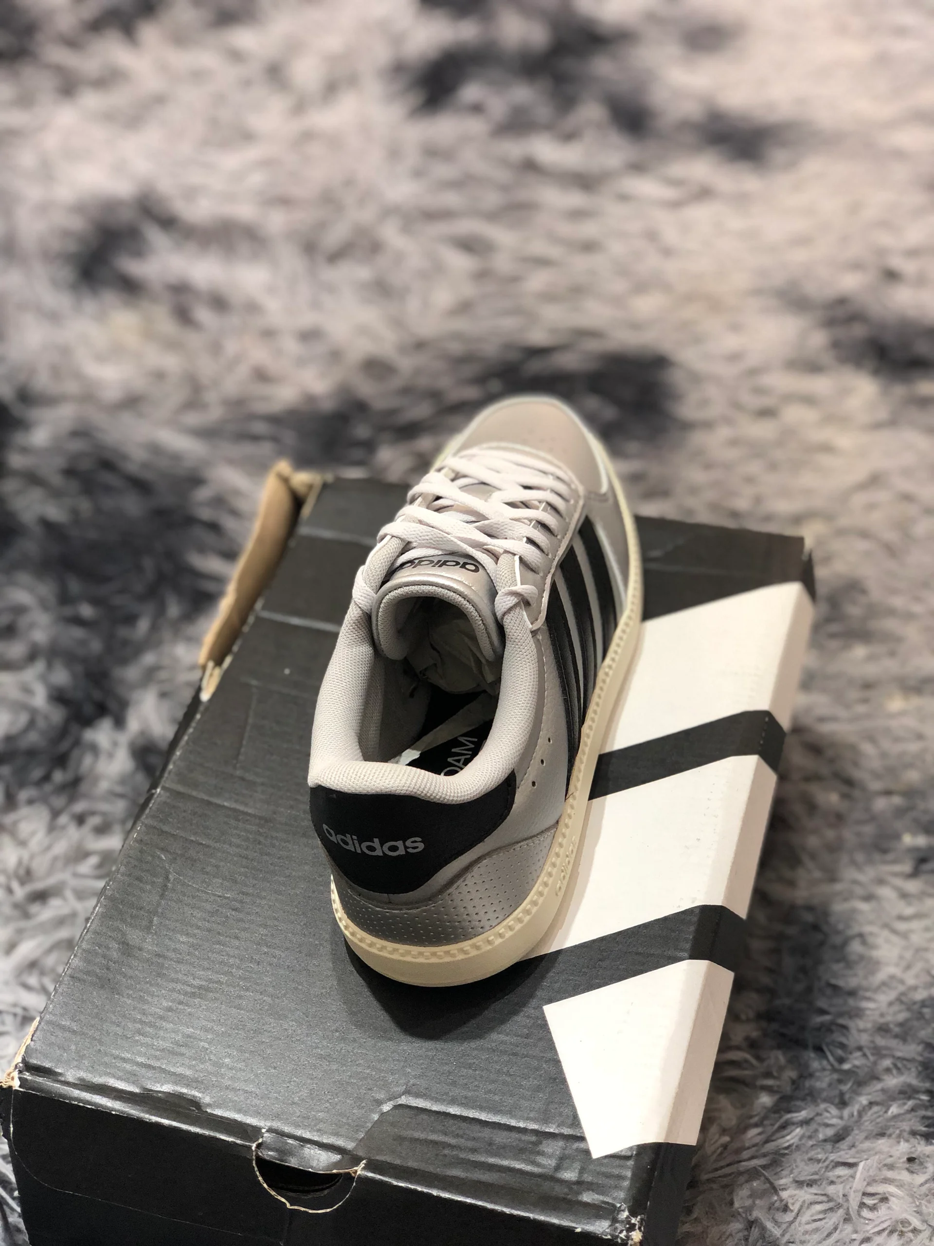 sneakers media 2