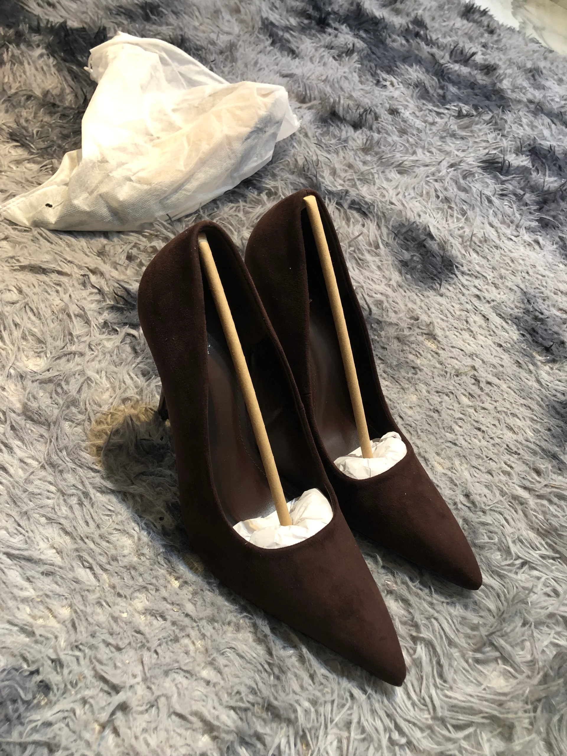 cut out office heel