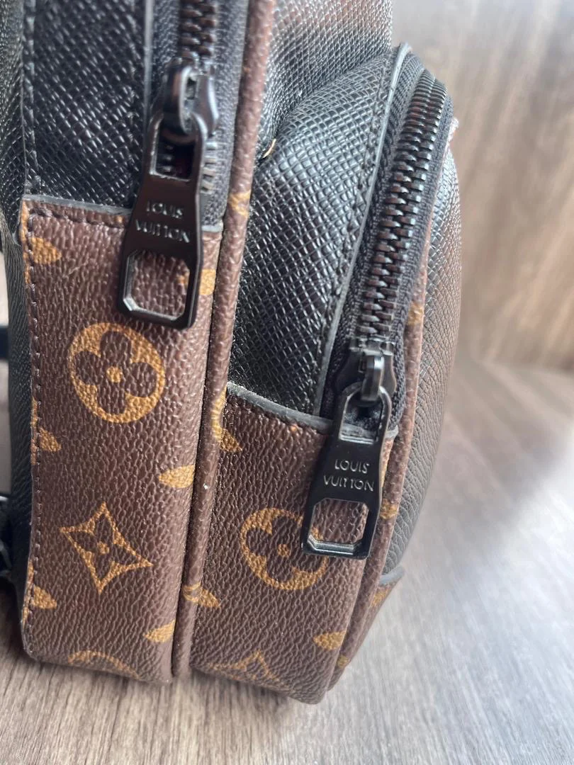 Lv crossbag for men media 5