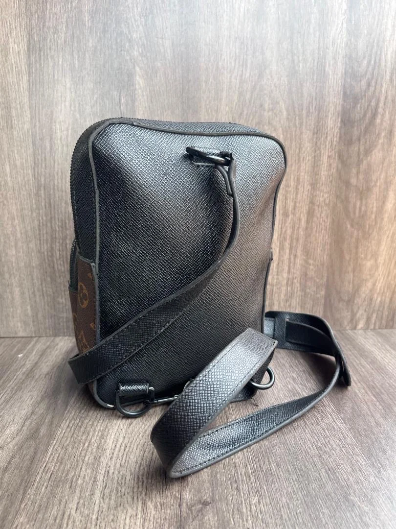 Lv crossbag for men media 3