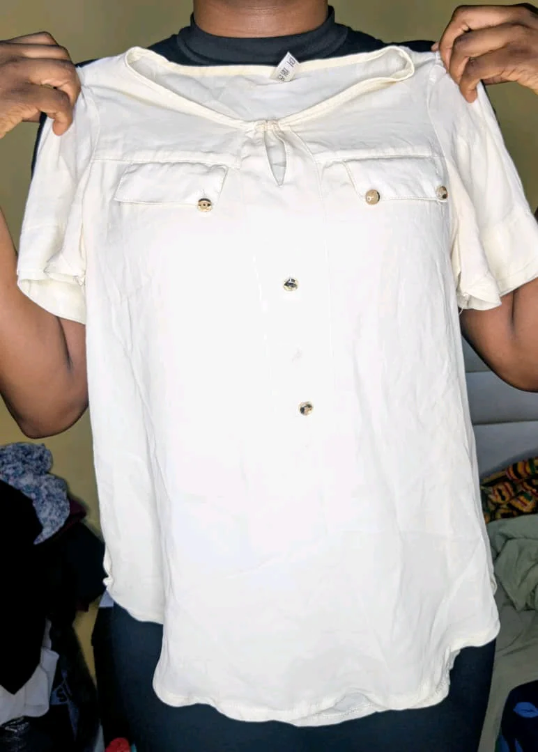 Cream Chivon Short Sleeve Blouse with Gold Buttons