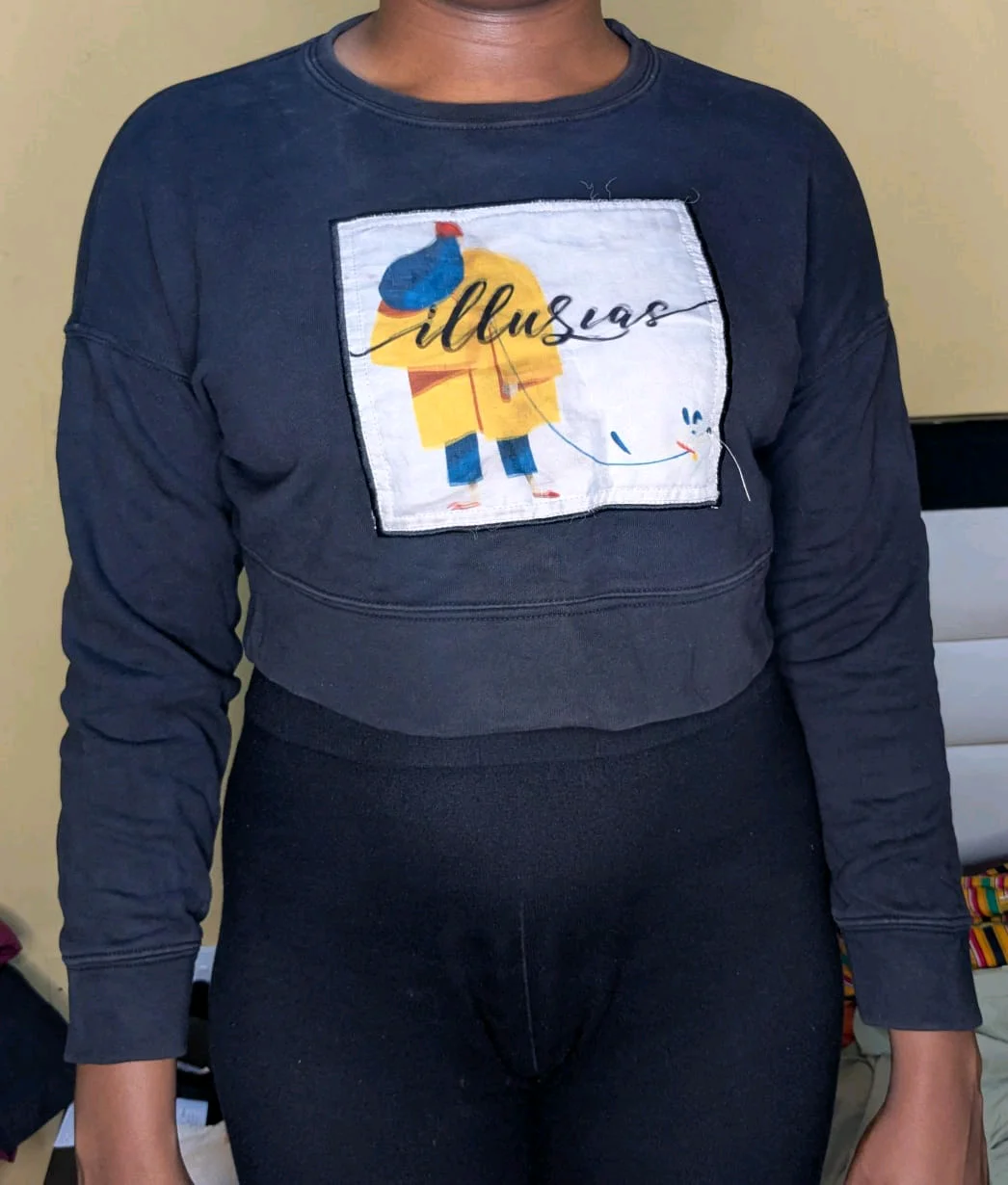 Black Cropped Sweatshirt with Graphic Print media 2