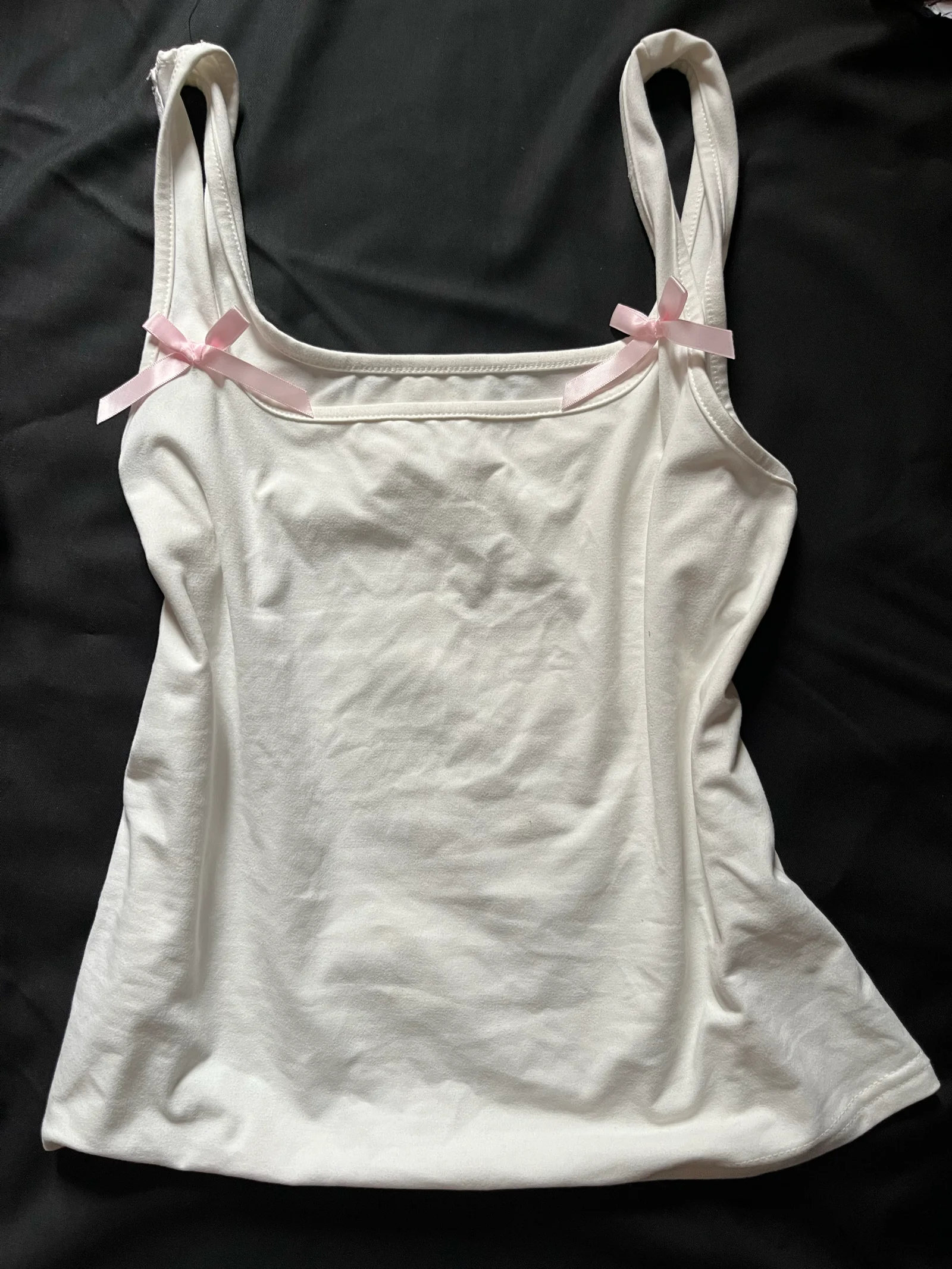 White bow tank top media 2