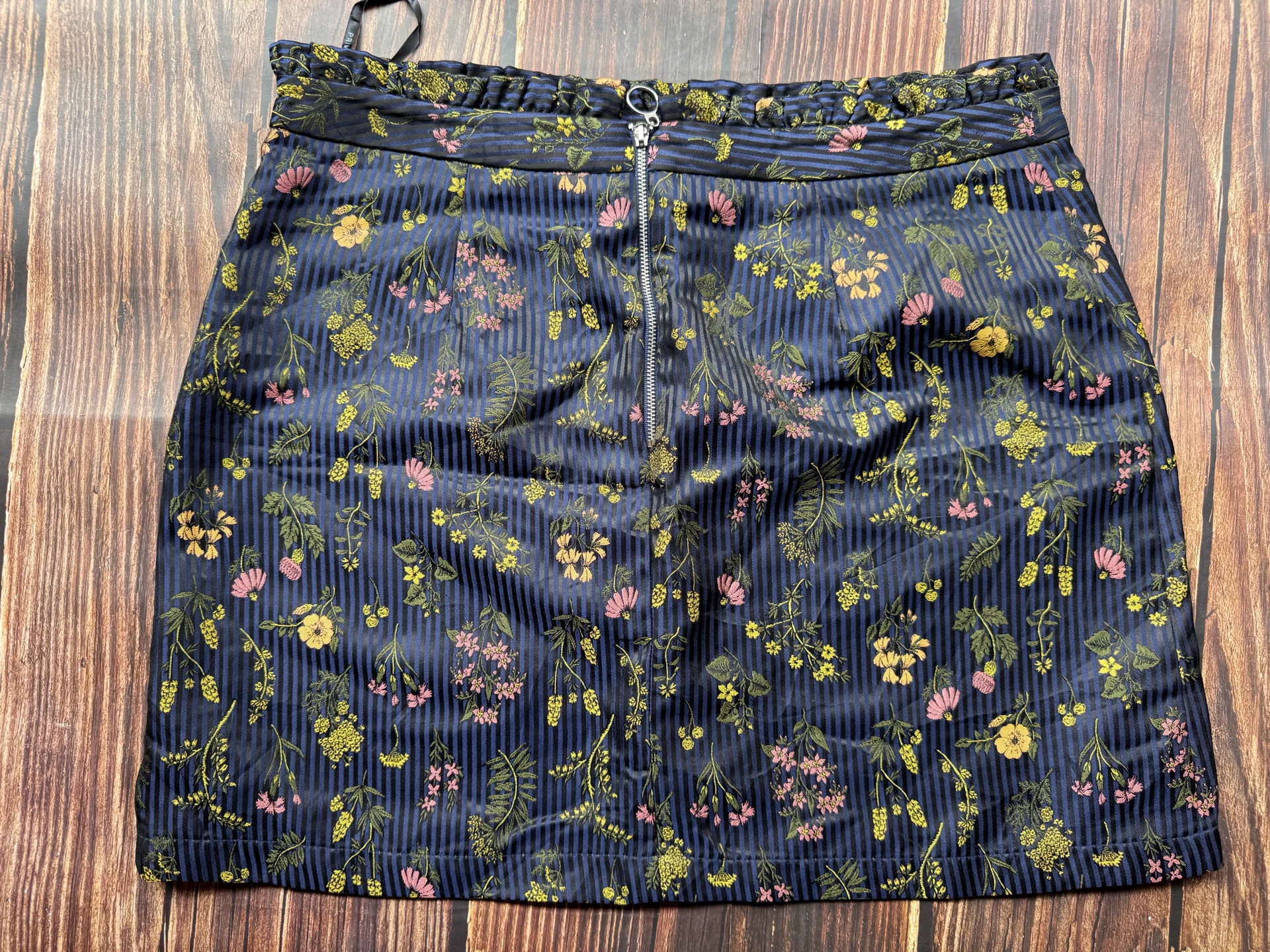 Primark Floral Striped Mini Skirt media 2